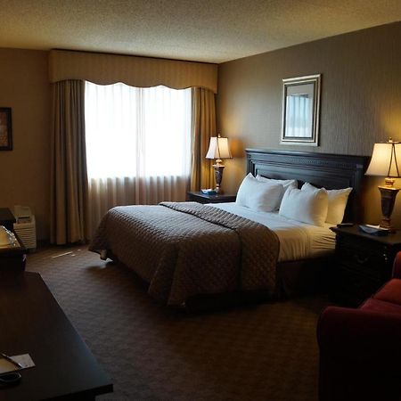 Salvatores Grand Hotel Williamsville Extérieur photo
