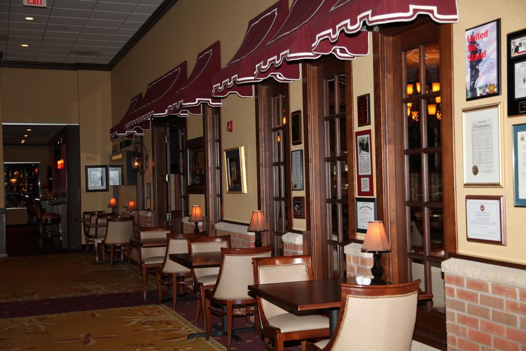 Salvatores Grand Hotel Williamsville Extérieur photo