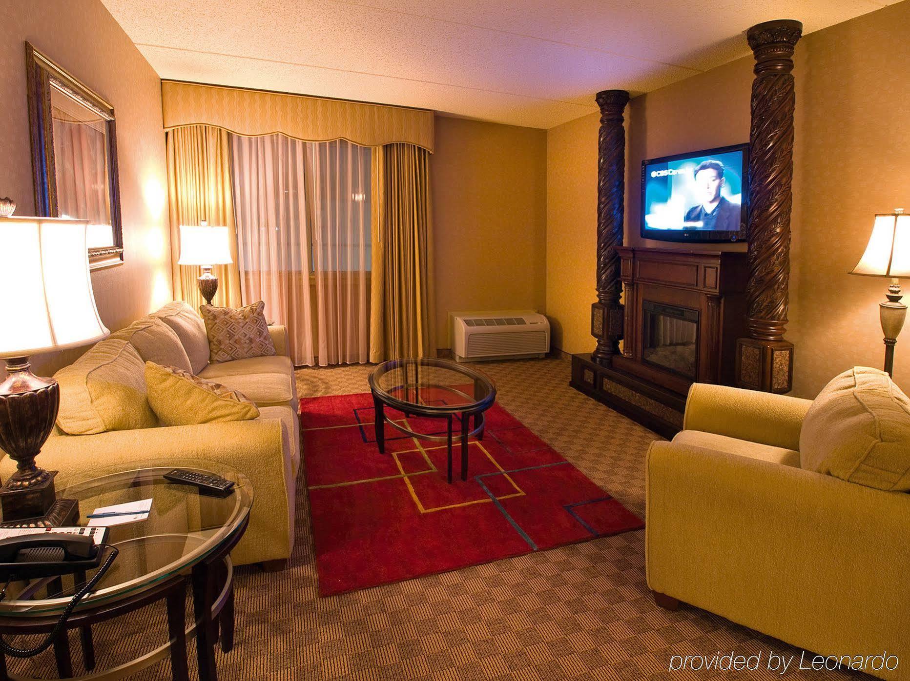 Salvatores Grand Hotel Williamsville Extérieur photo