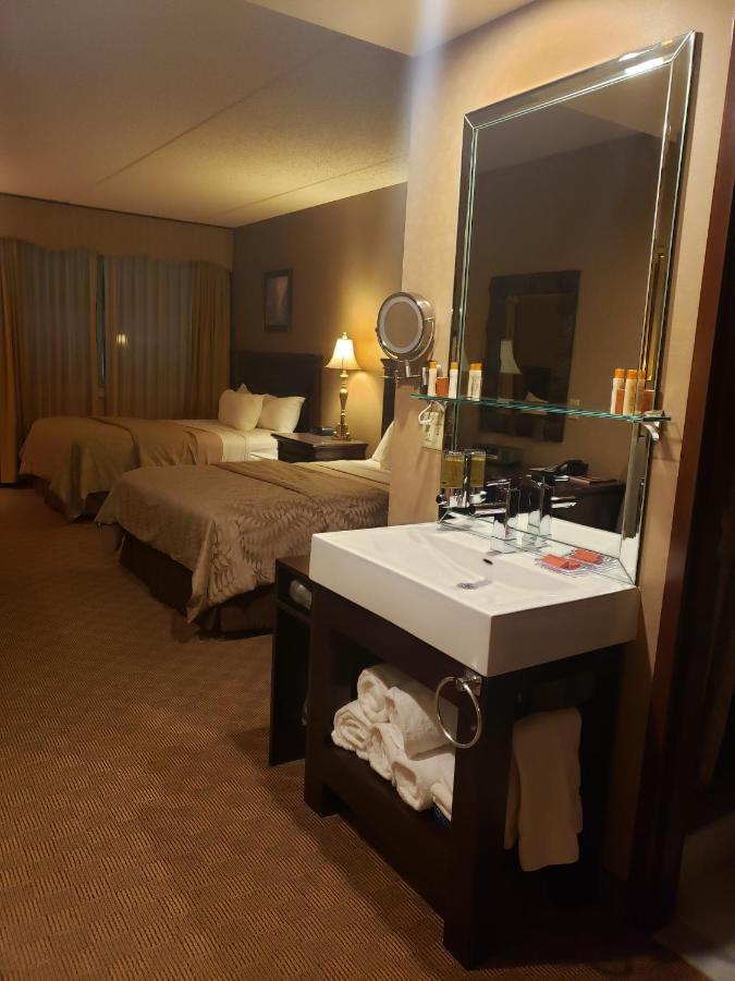 Salvatores Grand Hotel Williamsville Extérieur photo